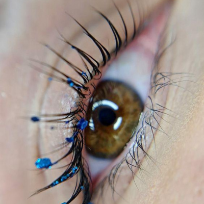 Mời bạn đến với lông mi và lông mày tuyệt vời nhất.