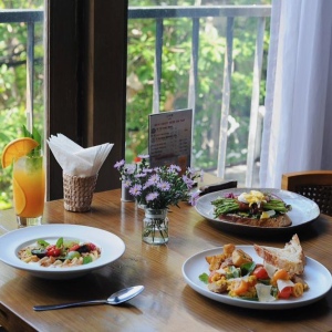 Thực đơn Buffet trưa