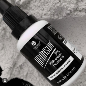 Làm tóc, nhuộm lông mi và lông mày