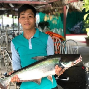 Đánh cá ở hồ ở Nha Trang