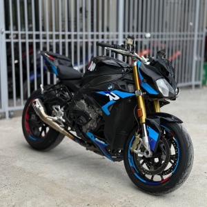 BMW S1000R