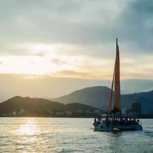 Chuyến đi ngắm hoàng hôn