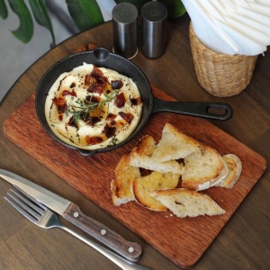 Sốt Phô Mai Dê Béo mịn