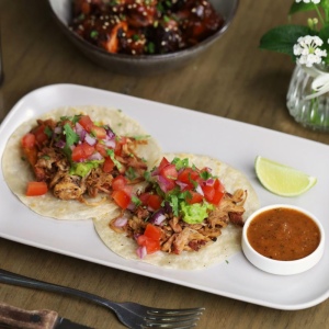 Bánh Taco Heo Khoai Mì