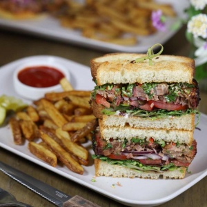 Bánh Mì Brisket Chimichurri