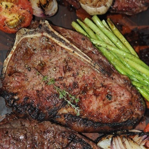 Sườn bò New York cỡ lớn chín khô ~500g